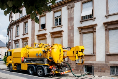 Remplissage d'une citerne à mazout.